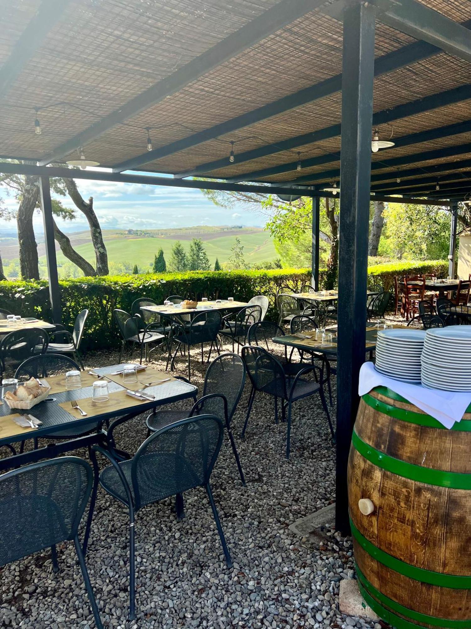 Agriturismo Pometti - Fattoria La Selva เตรกวานดา ภายนอก รูปภาพ