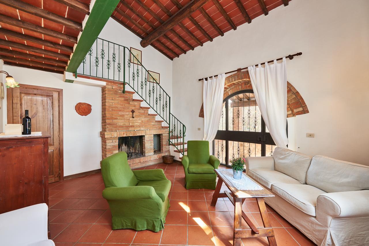 Agriturismo Pometti - Fattoria La Selva เตรกวานดา ภายนอก รูปภาพ