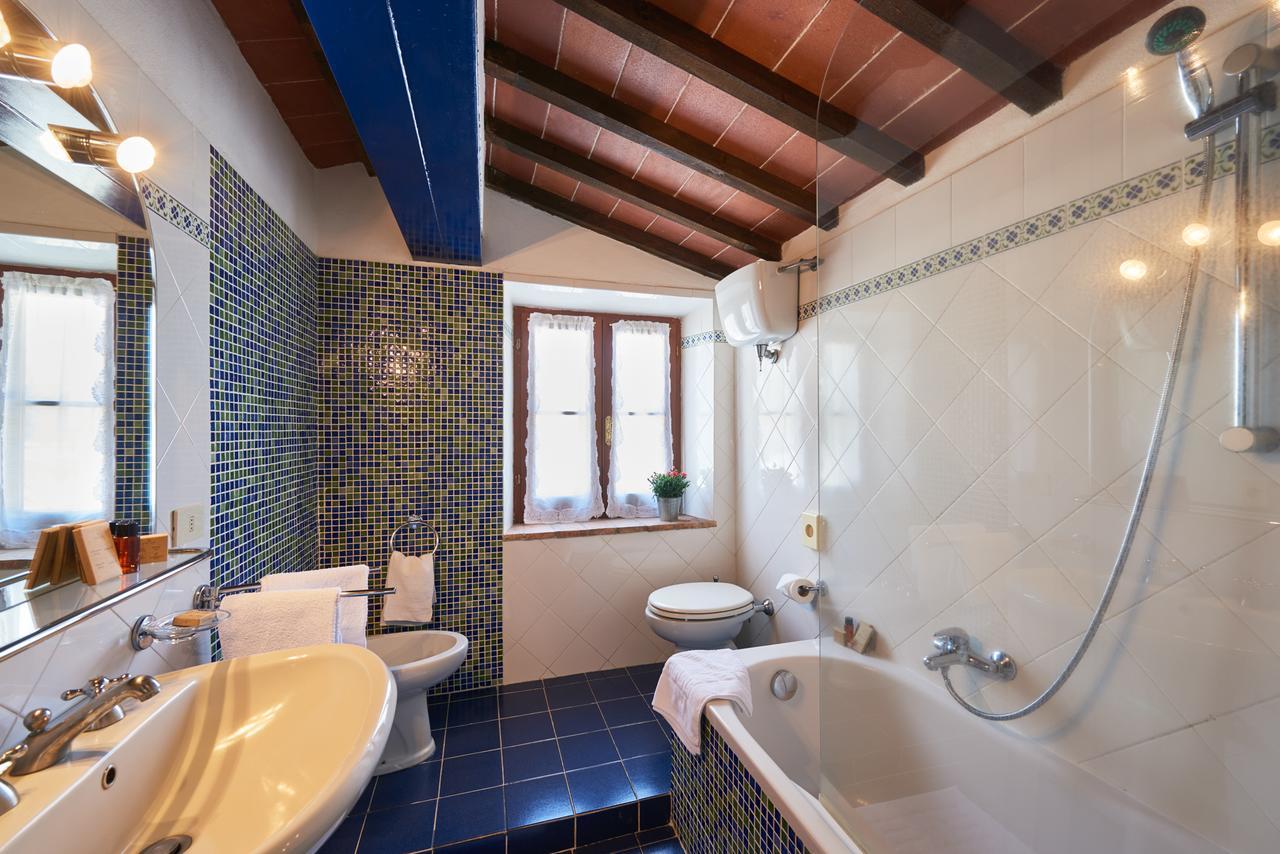 Agriturismo Pometti - Fattoria La Selva เตรกวานดา ภายนอก รูปภาพ