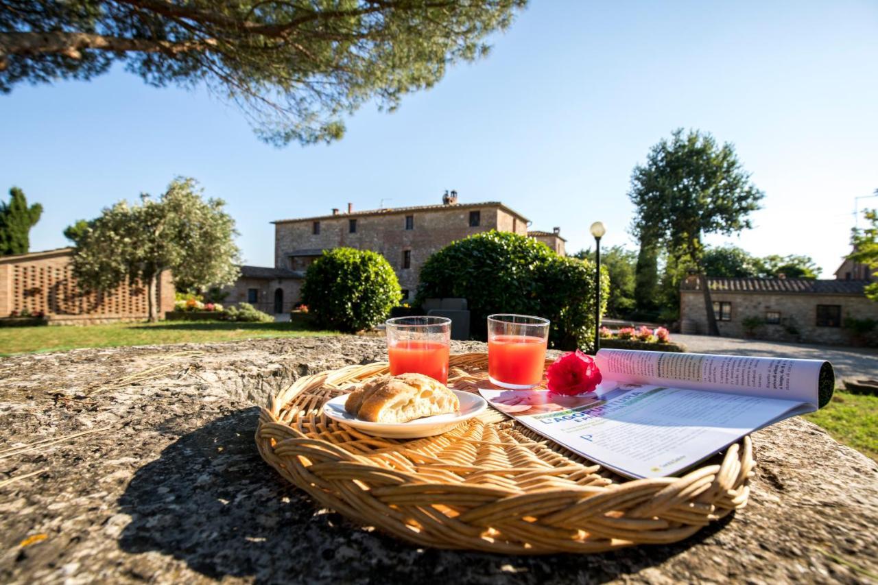 Agriturismo Pometti - Fattoria La Selva เตรกวานดา ภายนอก รูปภาพ