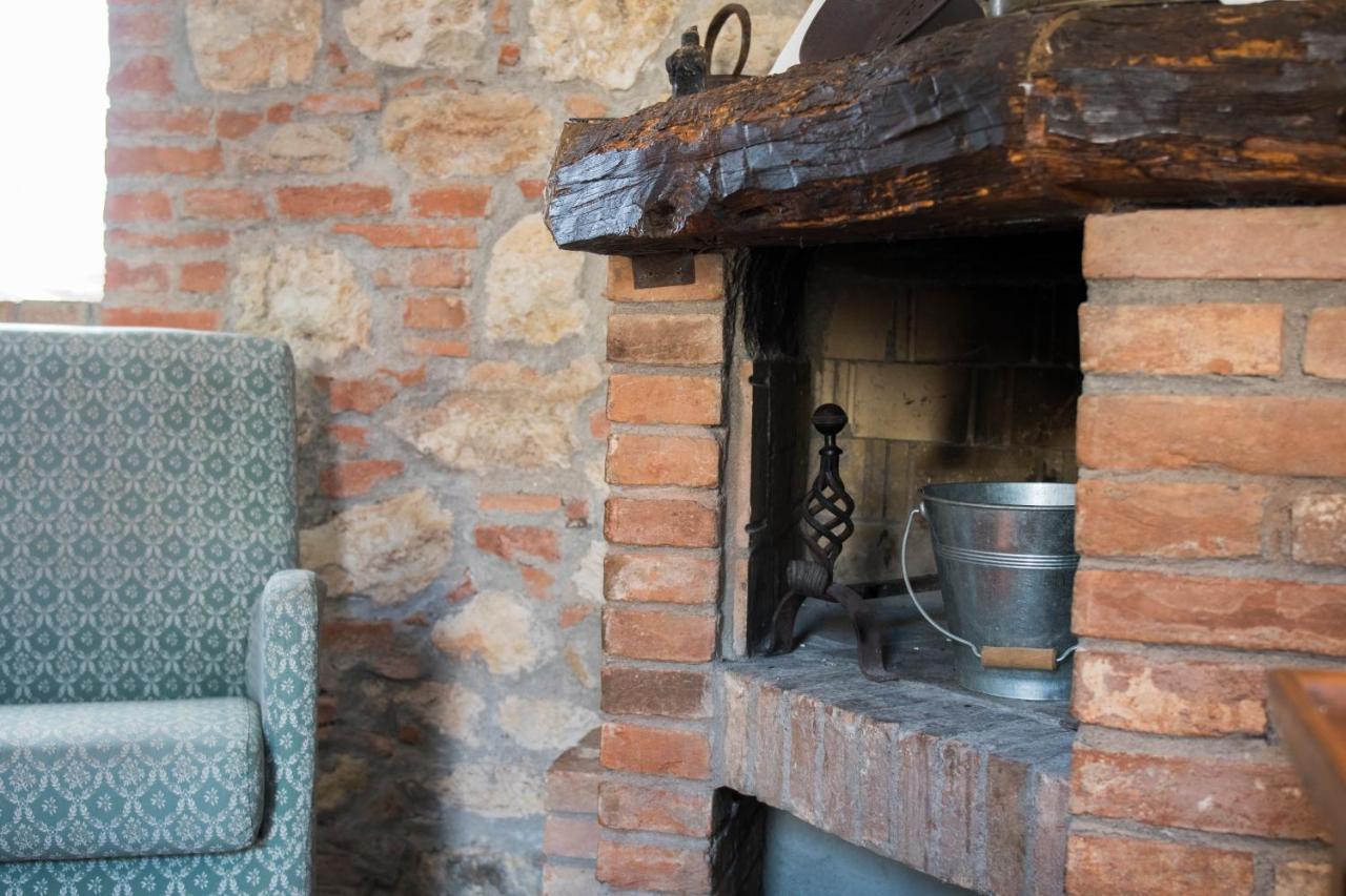Agriturismo Pometti - Fattoria La Selva เตรกวานดา ภายนอก รูปภาพ